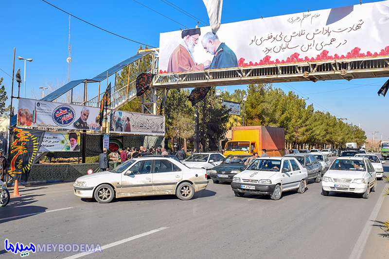 ۱۷ دستگاه اتوبوس را جهت اعزام مشتاقان حضور در تشییع پیکر پاک سردار سلیمانی تدارک دیده ایم/ ۵ موکب جهت رفاه حال مردم عزادار ساماندهی شده است + تصاویر