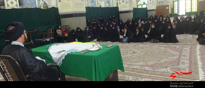 برگزاری نشست بصیرتی در شبستان امامزاده خدیجه خاتون
