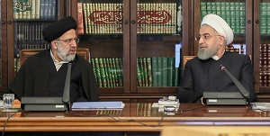 اعتراض روحانی به رئیسی در جلسه سران قوا/ رئیس جمهور از روند دادگاه‌های مفاسد اقتصادی ناراضی است!