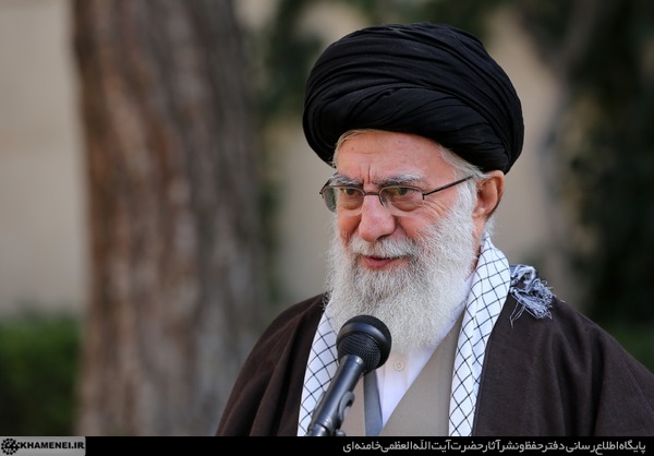 امام خامنه‌‌ای: نباید از دستورات بهداشتی تخطی شود