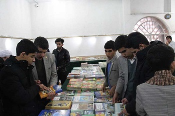 افتتاح نمایشگاه کتاب در میبد