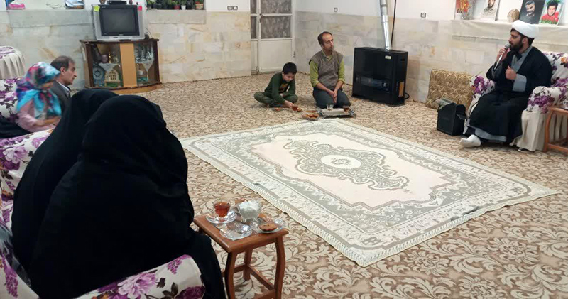 ۱۲۰ روضه‌ی خانگی به مناسبت شهادت حضرت فاطمه(س) در میبد برگزار شد+تصاویر