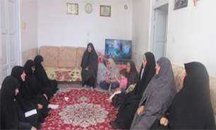 دیدار جمعی از خواهران طلبه با خانواده شهید جلال‌زاده