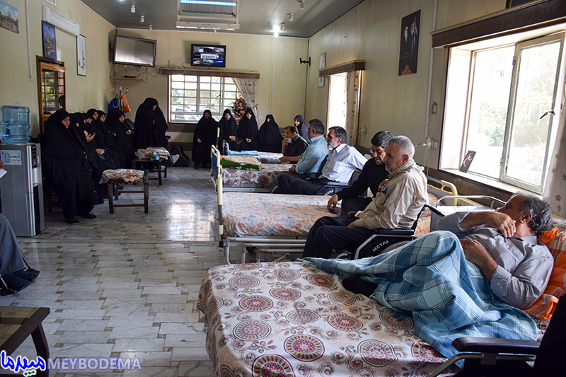 گزارش تصویری/ بانوان بسیجی میبد از جانبازان قطع نخاع استان یزد دیدار کردند