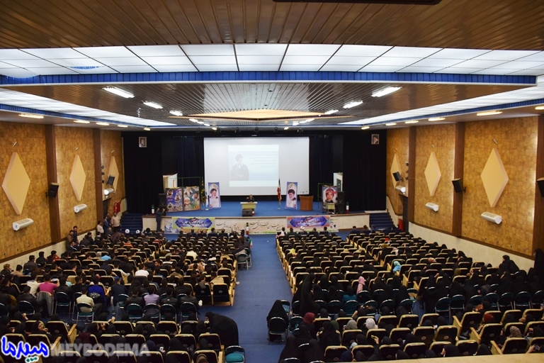 گزارش تصویری از مراسم بزرگداشت روز دانشجو در میبد