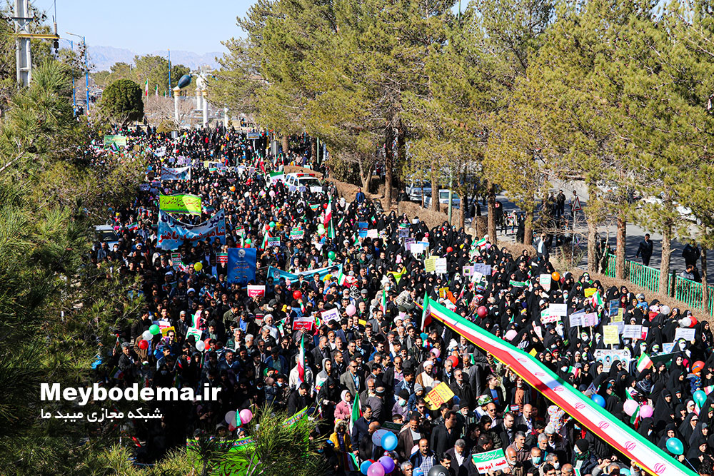گزارش تصویری از راهپیمایی ۲۲ بهمن در میبد