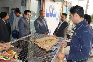 بازدید سرزده فرماندارمیبد از نانوایی‌های سطح شهر