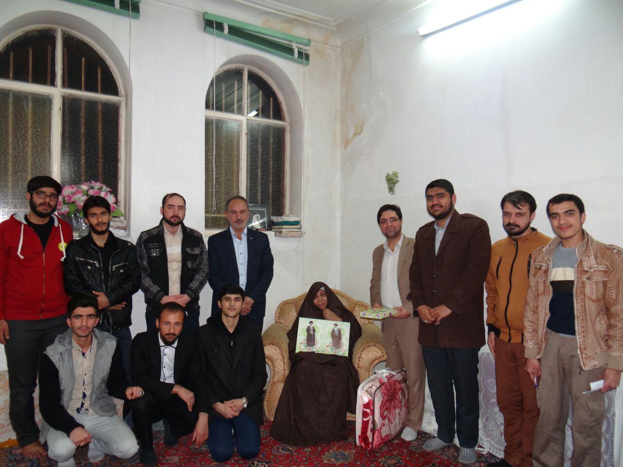 تصاویر/ دیدار با خانواده شهید میبدی حمله به ایرباس