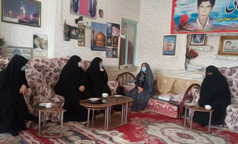 دیدار خواهران حوزوی و بسیجی با مادر شهید میبدی که روز شهادتش را پیش‌بینی کرد