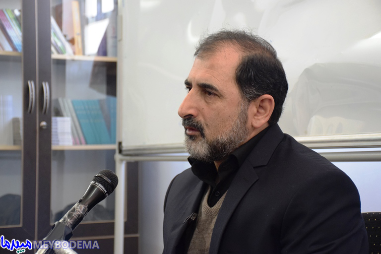 گزارش تصویری از جلسه فعالین فرهنگی میبد با دکتر محمد فنائی اشکوری