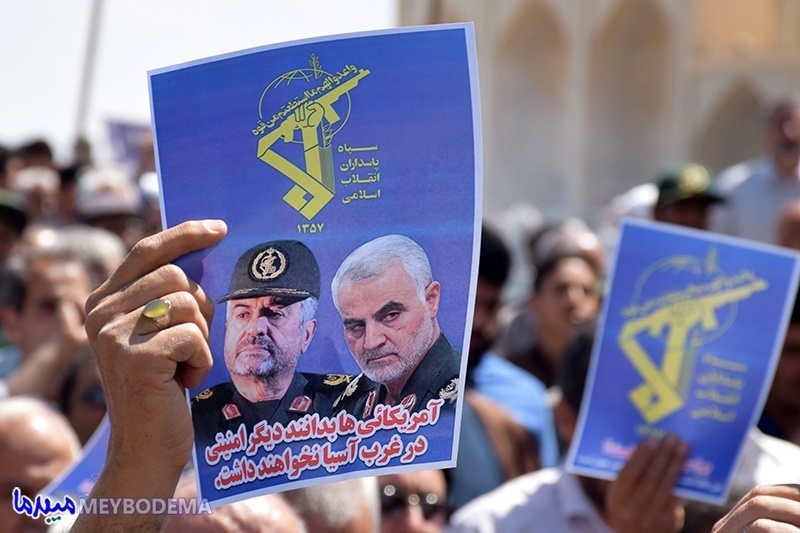 گزارش تصویری/ حمایت نمازگزاران میبدی از سپاه پاسداران انقلاب اسلامی