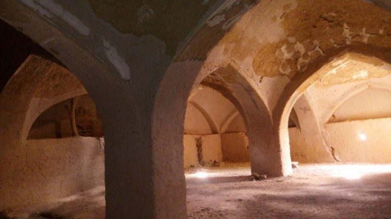 تخریب بناهای تاریخی ندوشن و غفلت متولیان+تصاویر